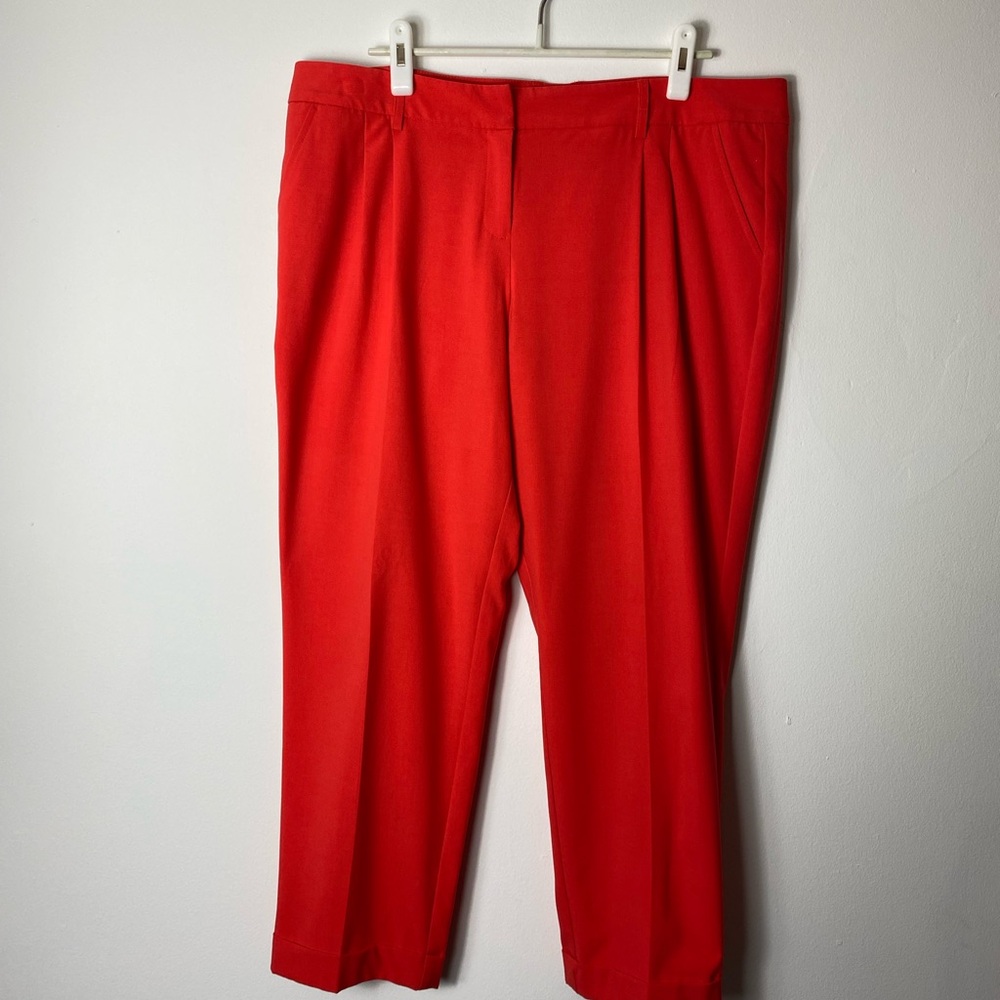 Vibrant Red Women's Capris